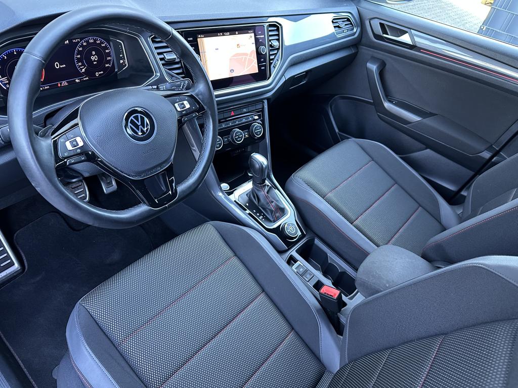 Volkswagen T-Roc 2021 г. Белый, пробег 18750 км
