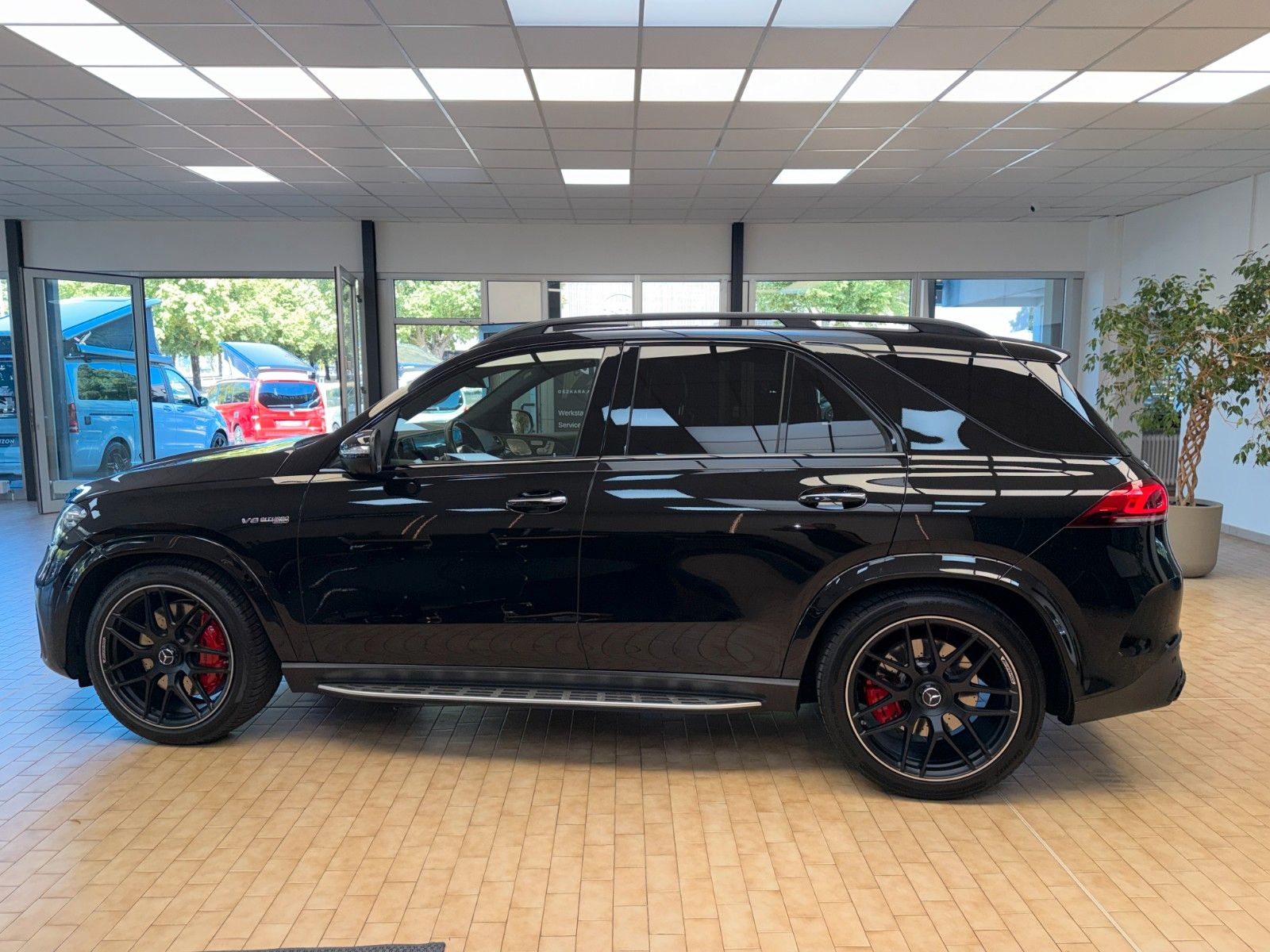 Mercedes-Benz GLE 63 AMG 2022 г. Чёрный, пробег 42241 км