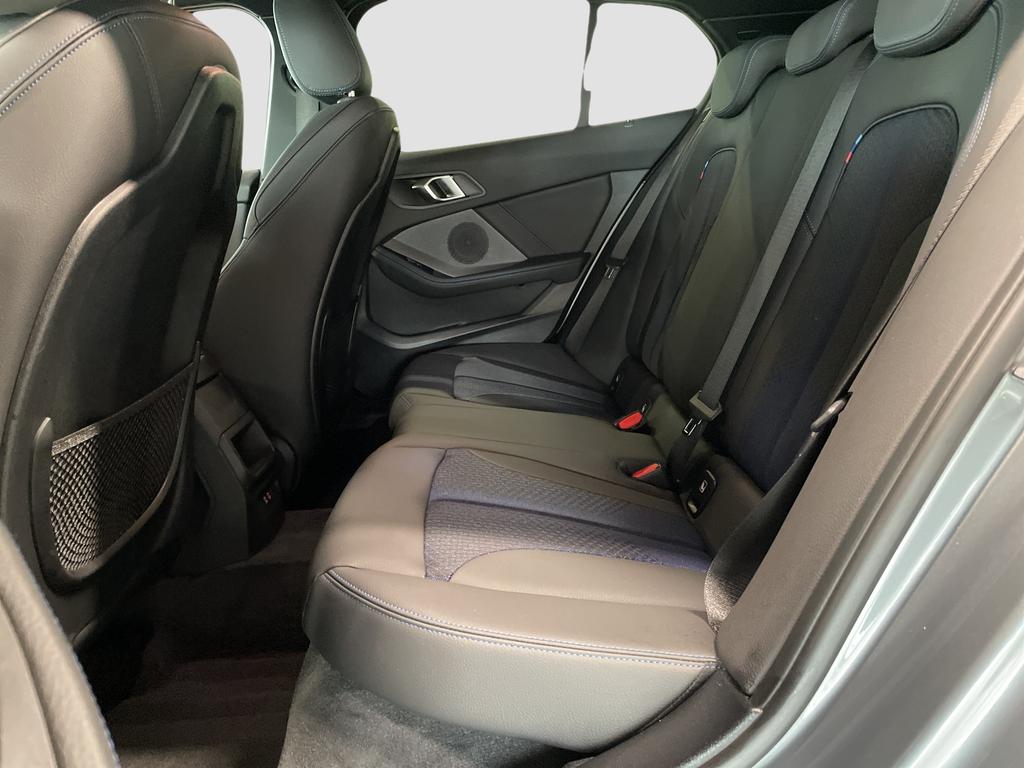 BMW 118 2023 г. Серый, пробег 42283 км