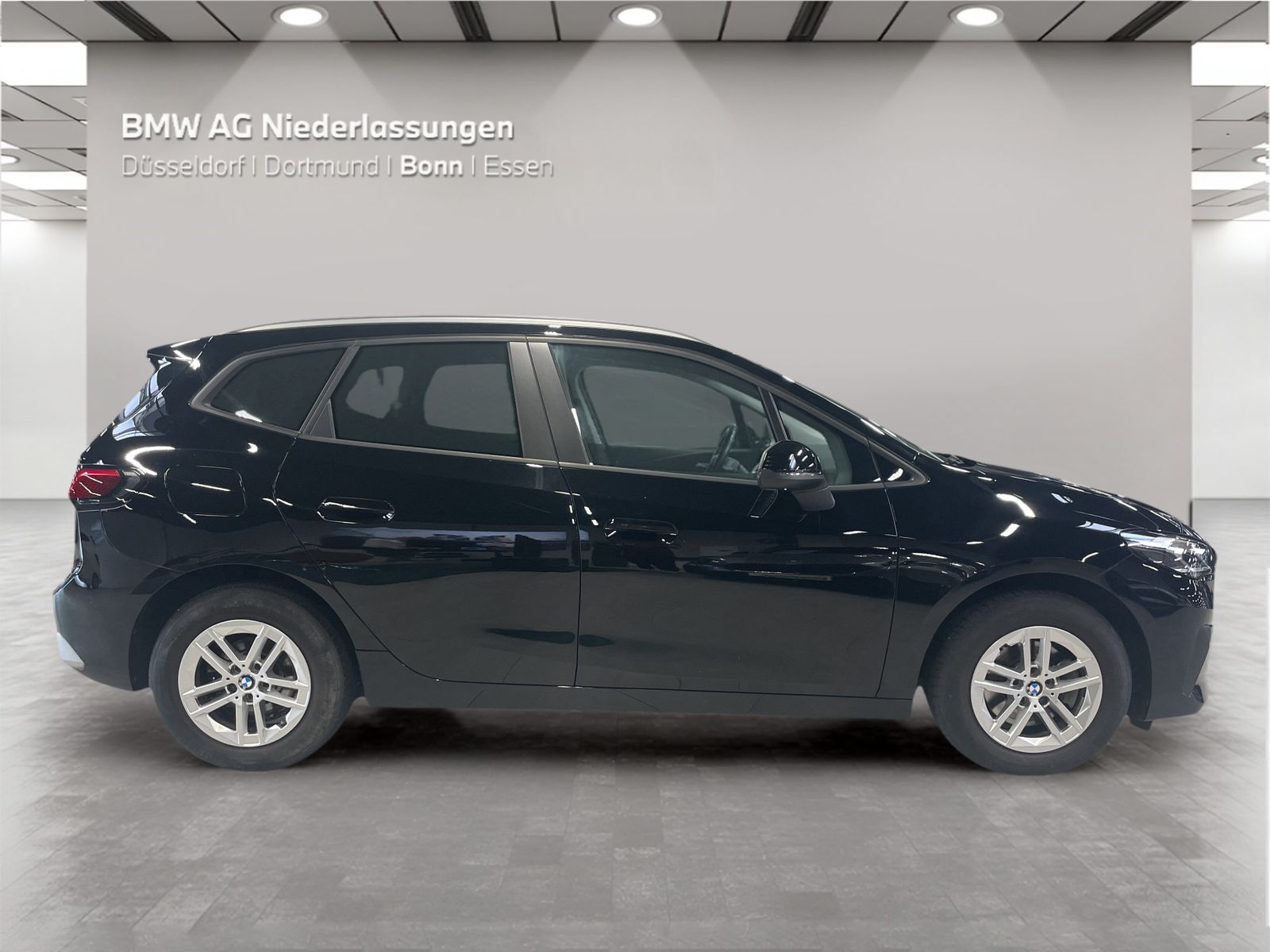 BMW 218 ACTIVE TOURER 2022 г. Чёрный, пробег 54919 км