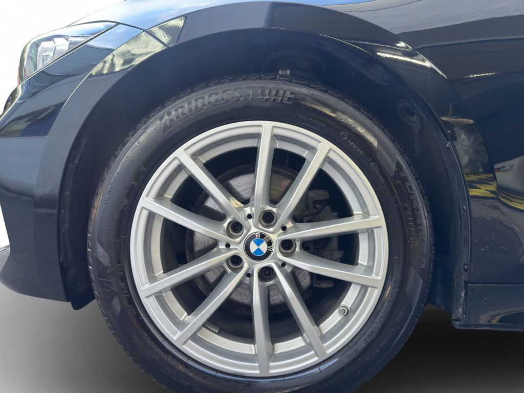 BMW 318 2023 г. Чёрный, пробег 50610 км