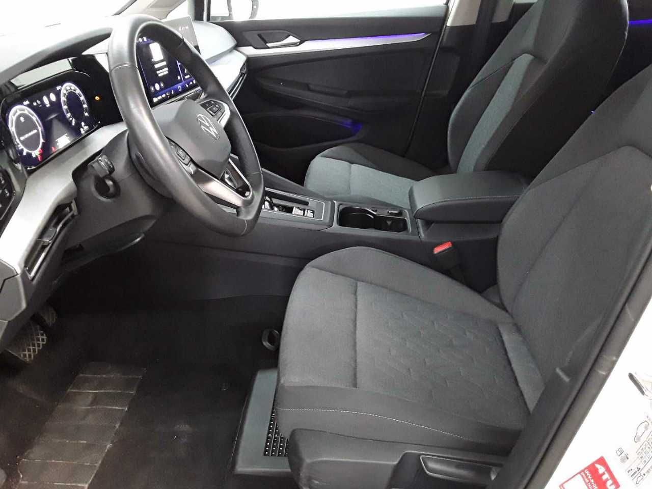 Volkswagen Golf 2025 г. Белый, пробег 51606 км