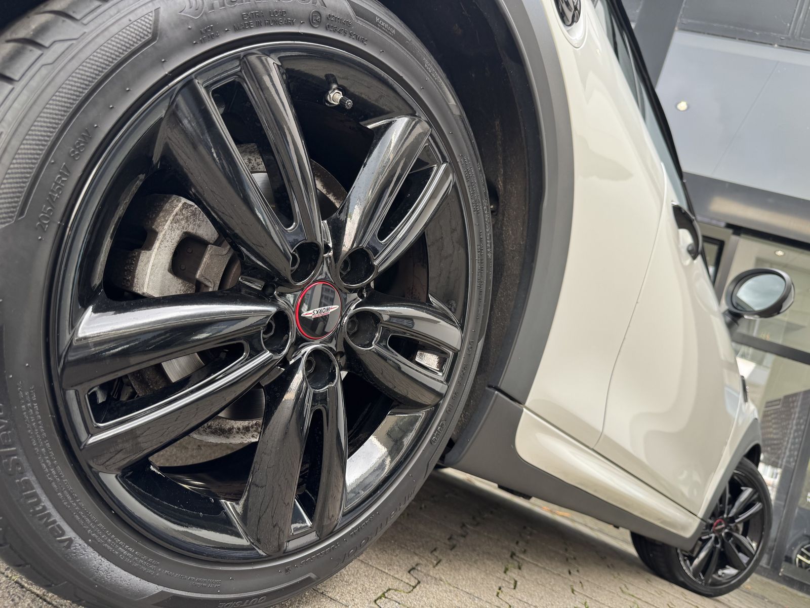 Mini COOPER S CABRIO 2023 г. Серебристый, пробег 45696 км