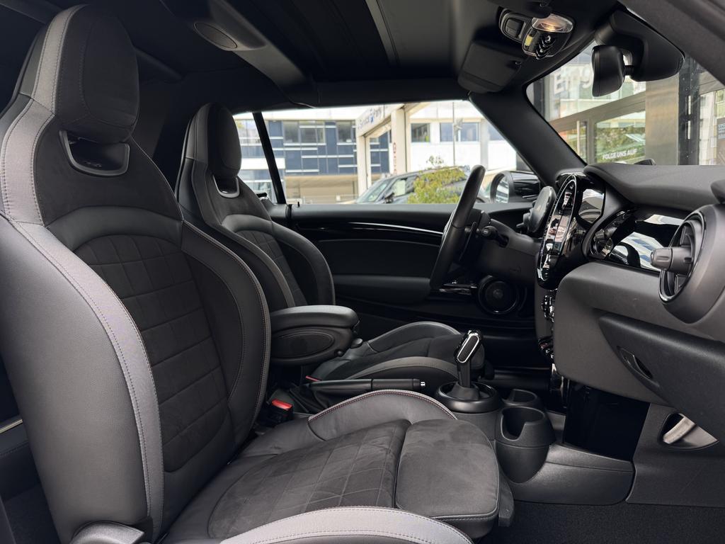Mini COOPER S CABRIO 2023 г. Серебристый, пробег 45696 км