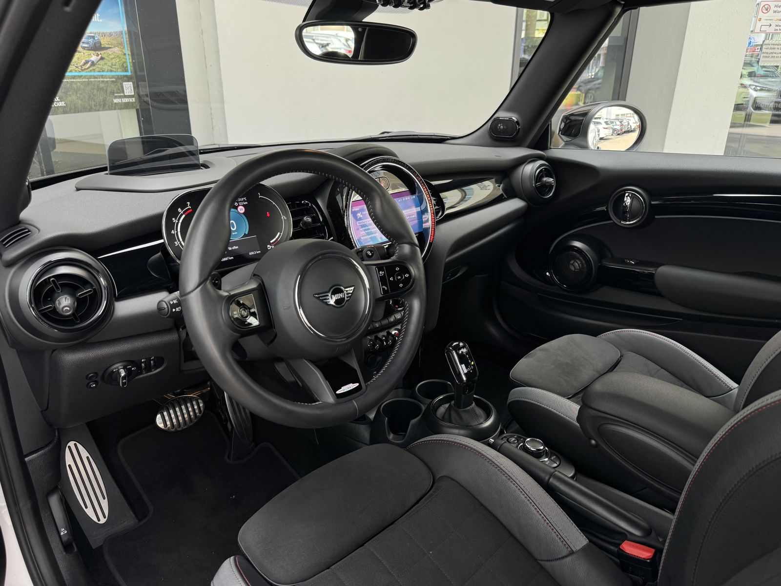 Mini COOPER S CABRIO 2023 г. Серебристый, пробег 45696 км