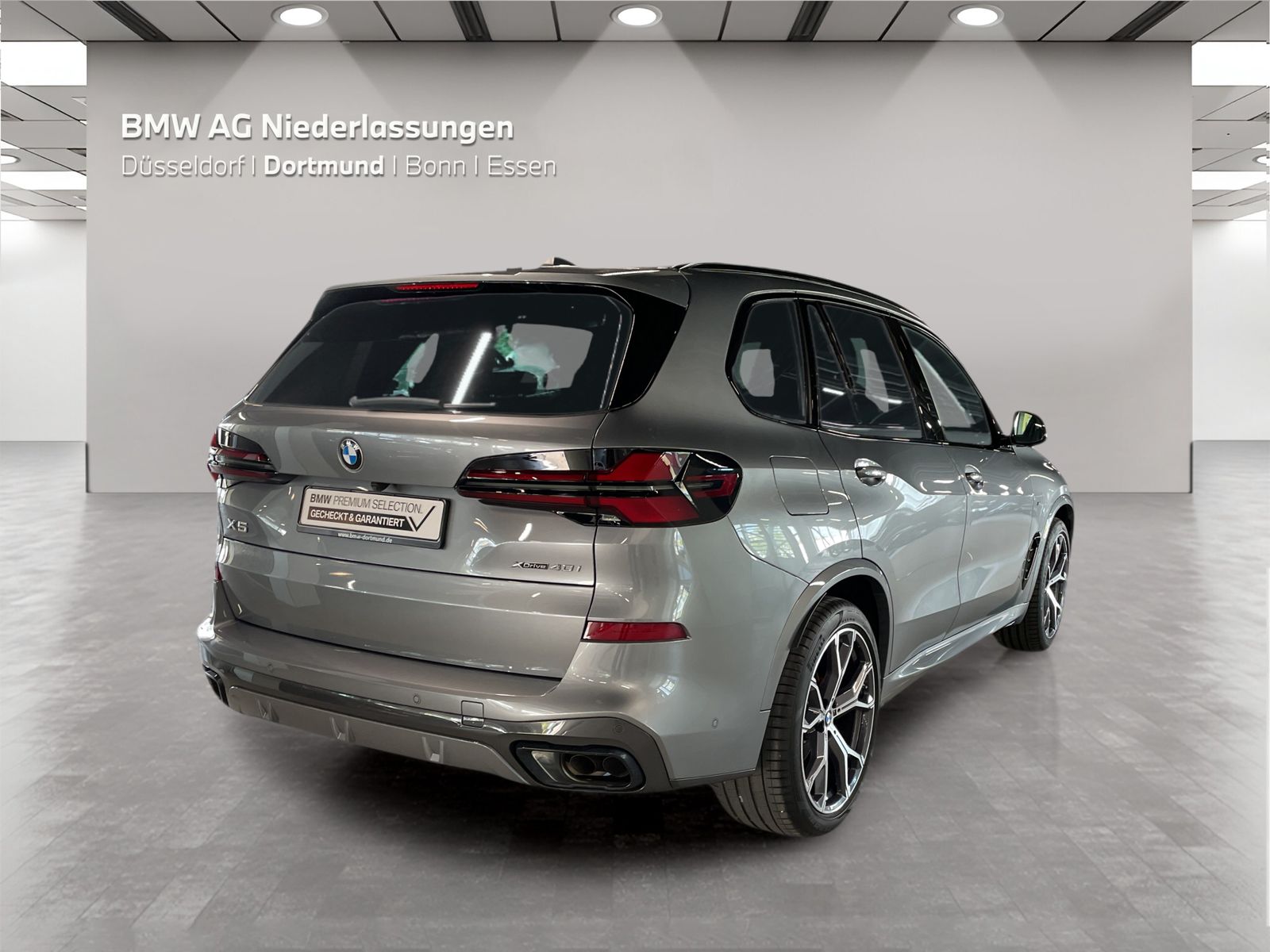 BMW X5 2024 г. Серый, пробег 24744 км