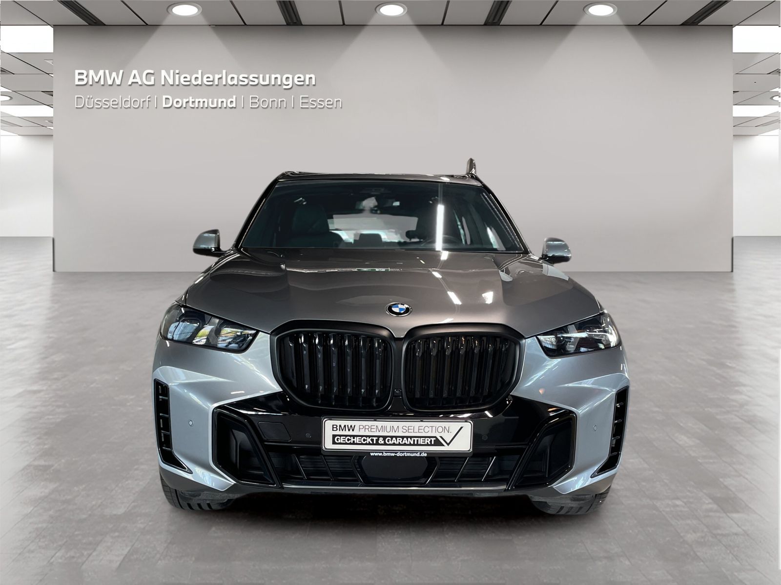 BMW X5 2024 г. Серый, пробег 24744 км