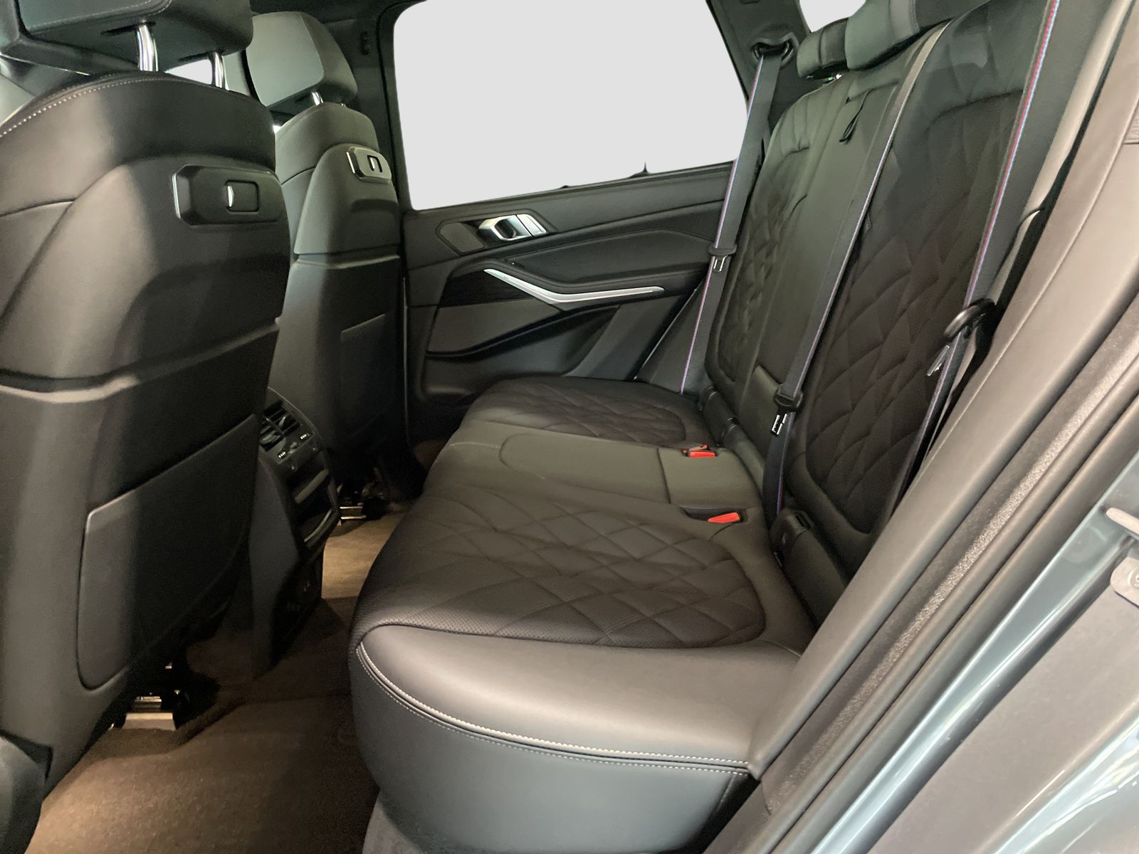 BMW X5 2024 г. Серый, пробег 24744 км