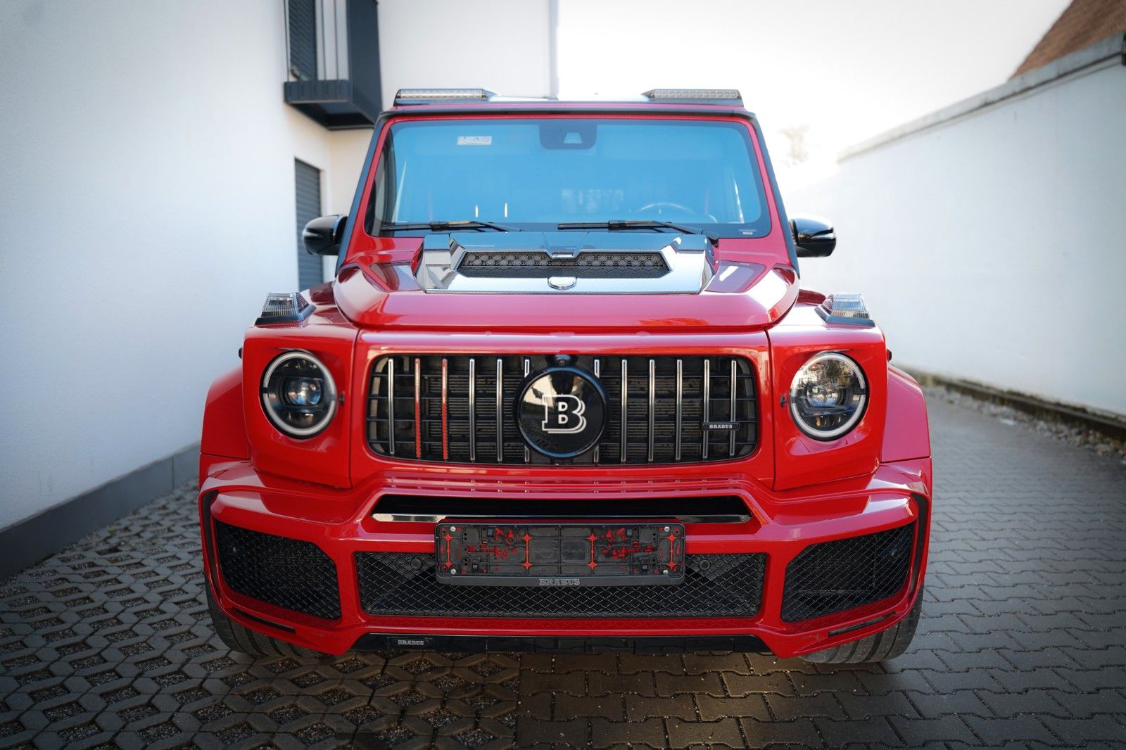 Mercedes-Benz G 63 AMG 2021 г. Красный, пробег 35920 км