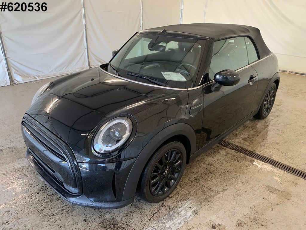Mini COOPER CABRIO 2023 г. Чёрный, пробег 48900 км