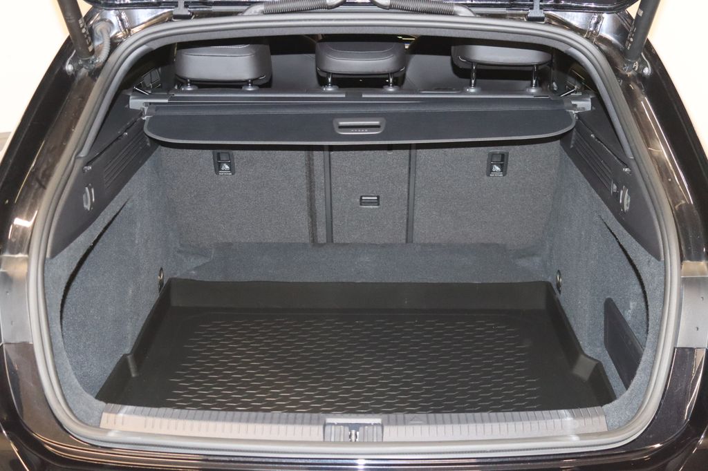 Volkswagen Arteon 2022 г. Чёрный, пробег 29900 км