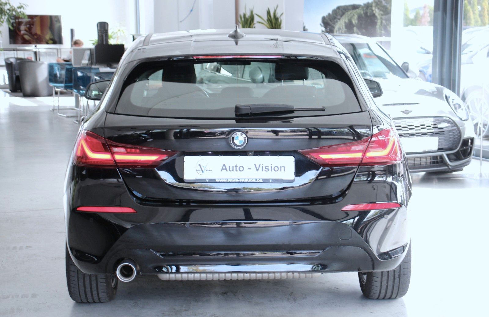 BMW 118 2023 г. Чёрный, пробег 35927 км