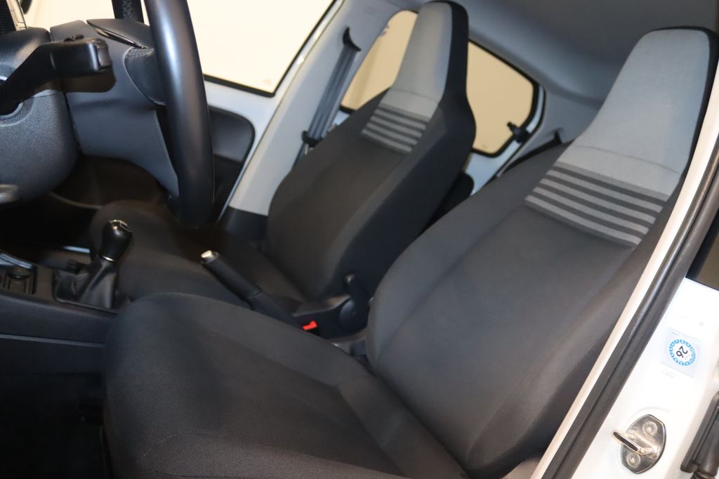Volkswagen up! 2021 г. Белый, пробег 58900 км