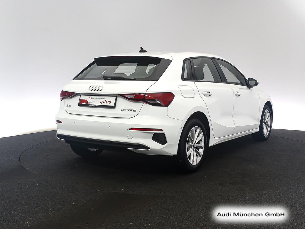 Audi A3 2023 г. Белый, пробег 23878 км