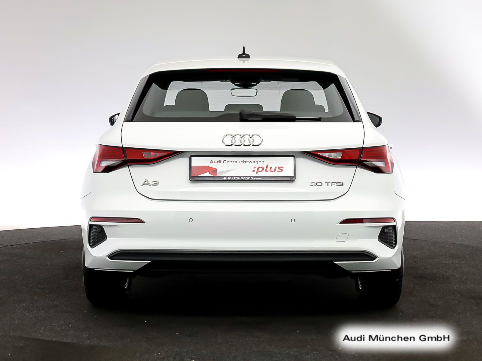 Audi A3 2023 г. Белый, пробег 23878 км