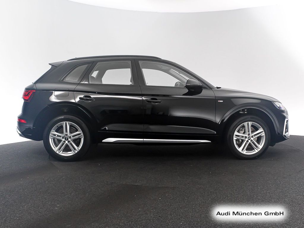 Audi Q5 2024 г. Чёрный, пробег 50818 км
