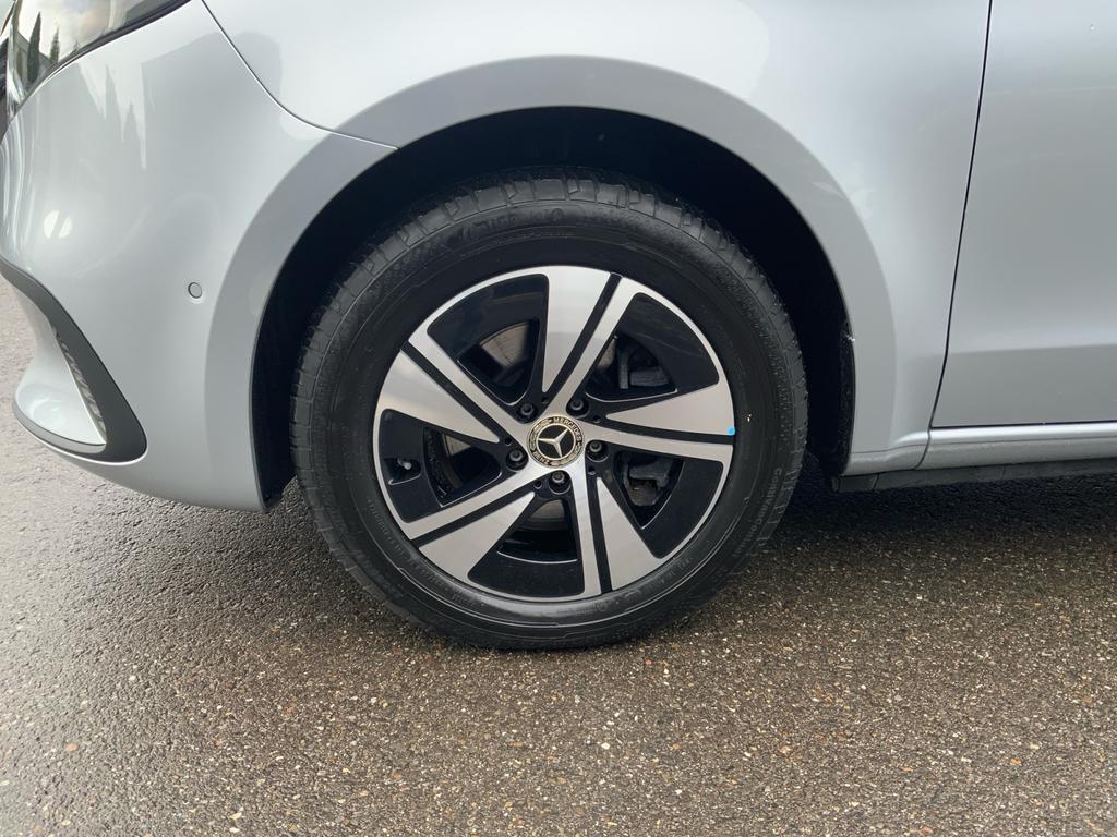 Mercedes-Benz V 250 2025 г. Серебристый, пробег 21500 км