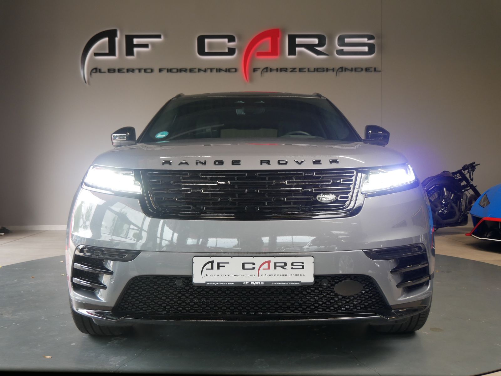 Land Rover Range Rover Velar 2023 г. Серый, пробег 37098 км