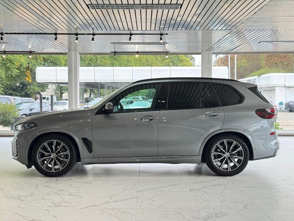 BMW X5 2024 г. Серый, пробег 32152 км