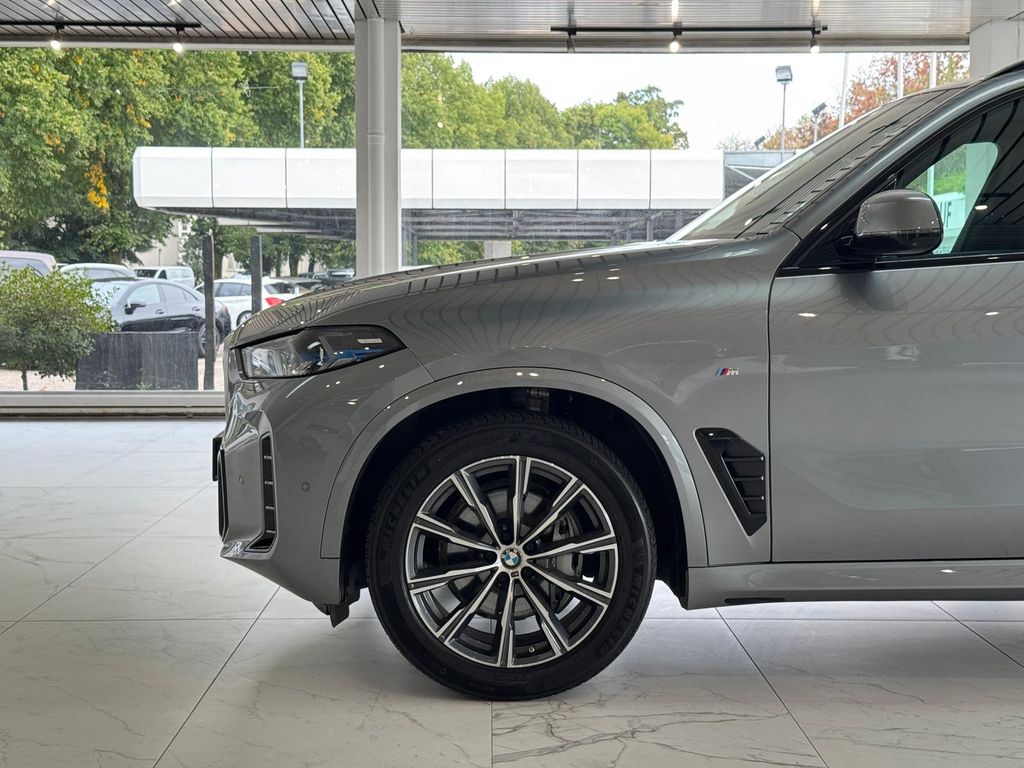 BMW X5 2024 г. Серый, пробег 32152 км