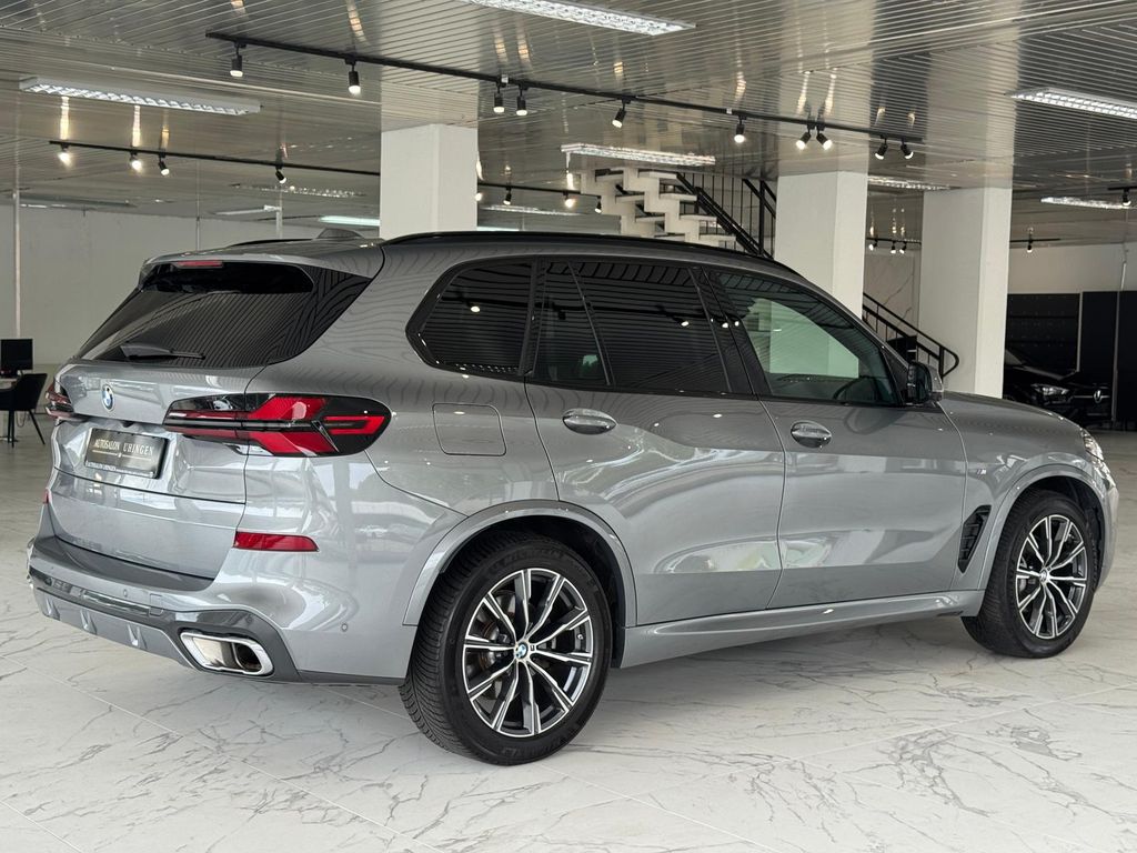 BMW X5 2024 г. Серый, пробег 32152 км
