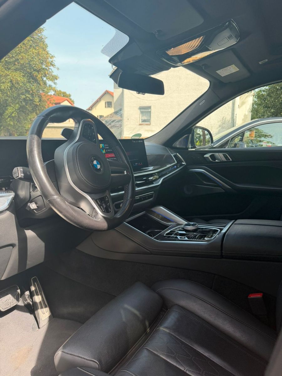 BMW X6 M60 2023 г. Чёрный, пробег 60000 км