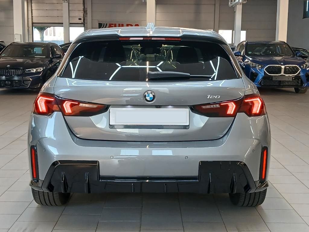 BMW 120 2025 г. Серый, пробег 42200 км