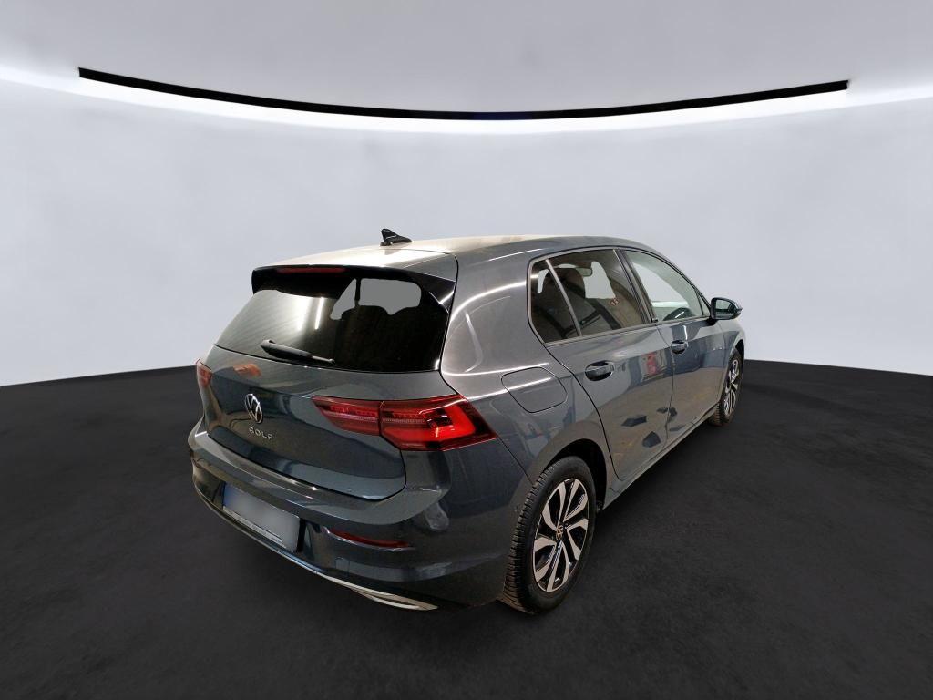 Volkswagen Golf 2023 г. Серый, пробег 44850 км