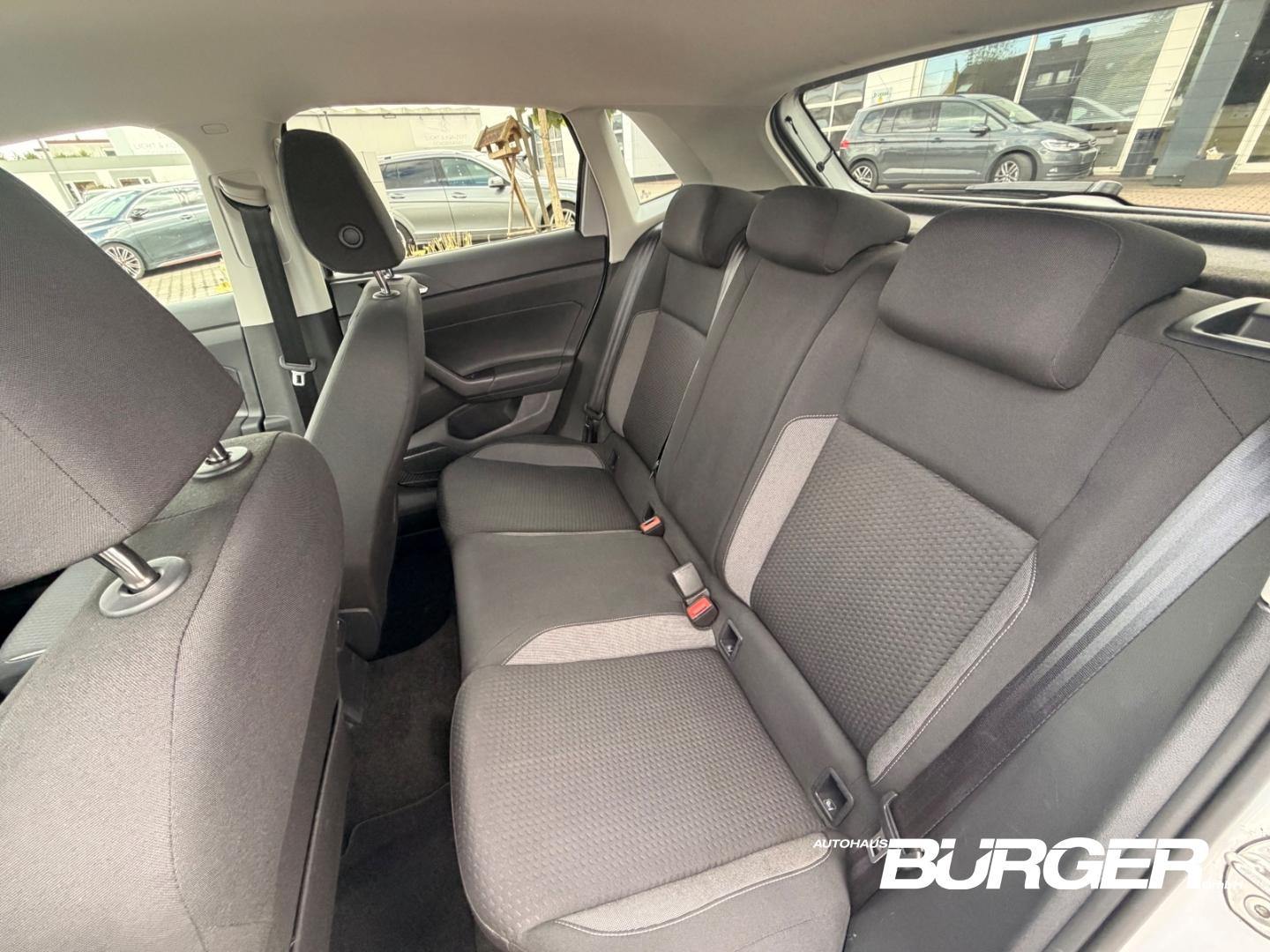 Volkswagen Polo 2023 г. Серебристый, пробег 53600 км