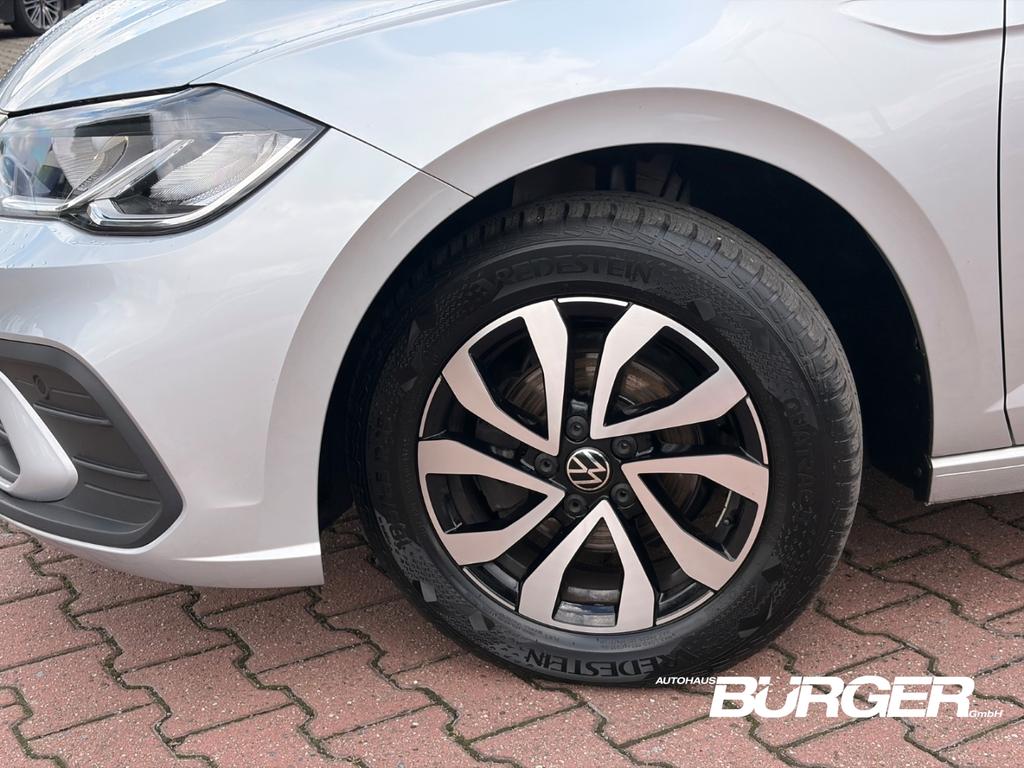 Volkswagen Polo 2023 г. Серебристый, пробег 53600 км