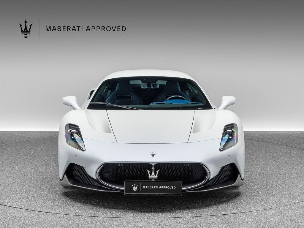Maserati MC20 2021 г. Белый, пробег 2200 км
