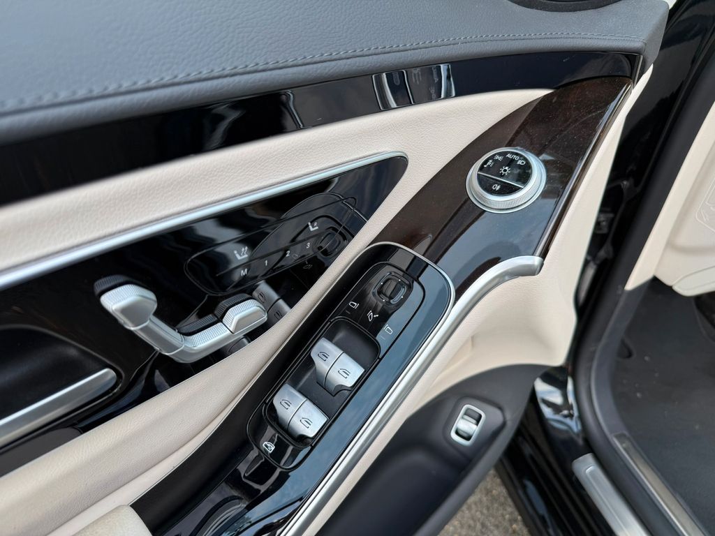Mercedes-Benz S 450 2022 г. Чёрный, пробег 53910 км
