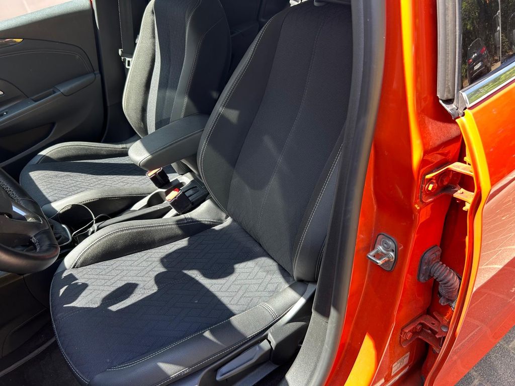 Opel Corsa 2023 г. Оранжевый, пробег 32709 км