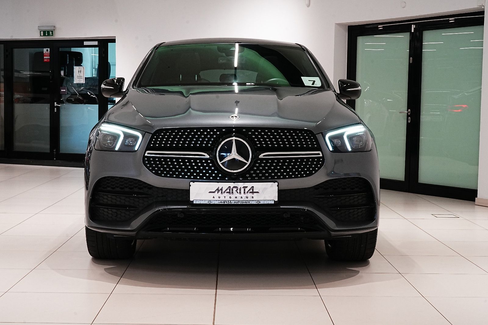 Mercedes-Benz GLE 300 2023 г. Серый, пробег 39000 км