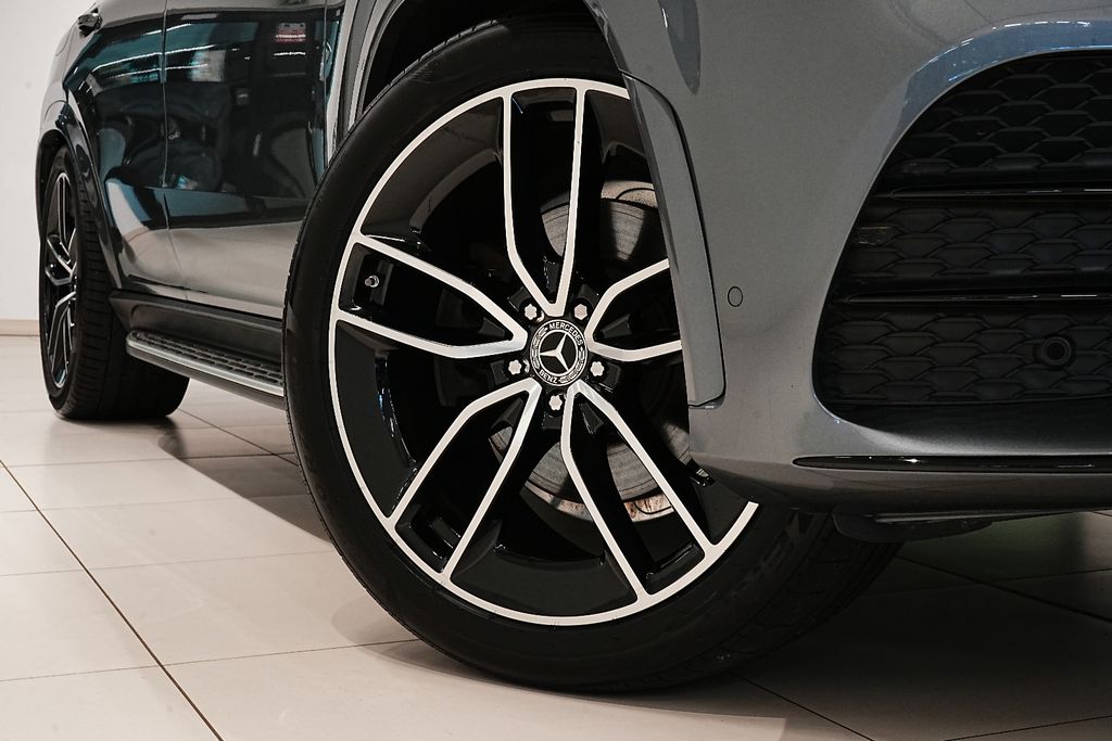 Mercedes-Benz GLE 300 2023 г. Серый, пробег 39000 км