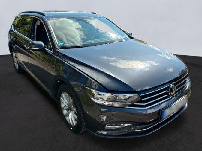 Volkswagen Passat 2022 г. Серый, пробег 40398 км