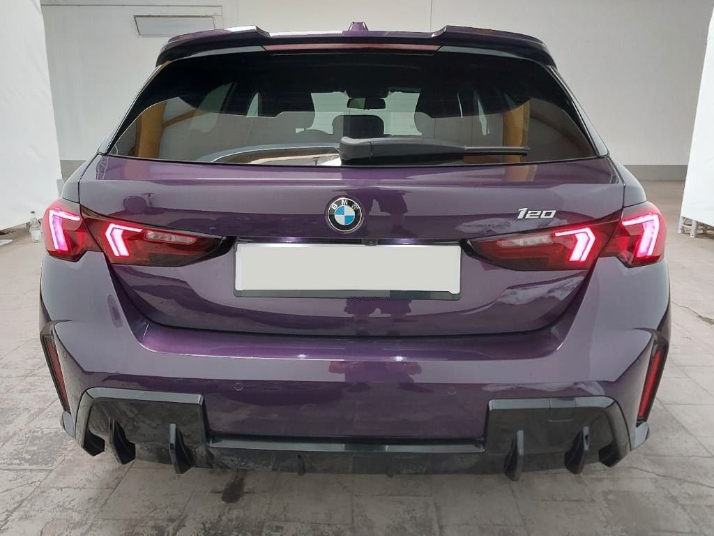 BMW 120 2025 г. Фиолетовый, пробег 37800 км