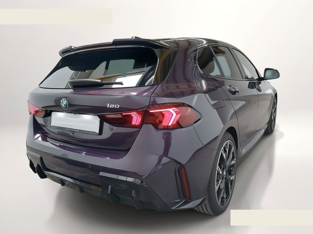 BMW 120 2025 г. Фиолетовый, пробег 37800 км