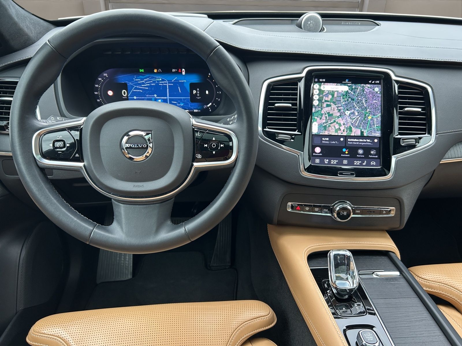 Volvo XC90 2023 г. Белый, пробег 53763 км