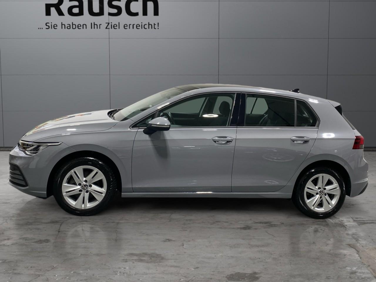 Volkswagen Golf 2023 г. Серый, пробег 40479 км