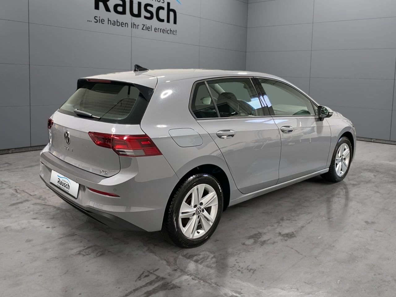 Volkswagen Golf 2023 г. Серый, пробег 40479 км
