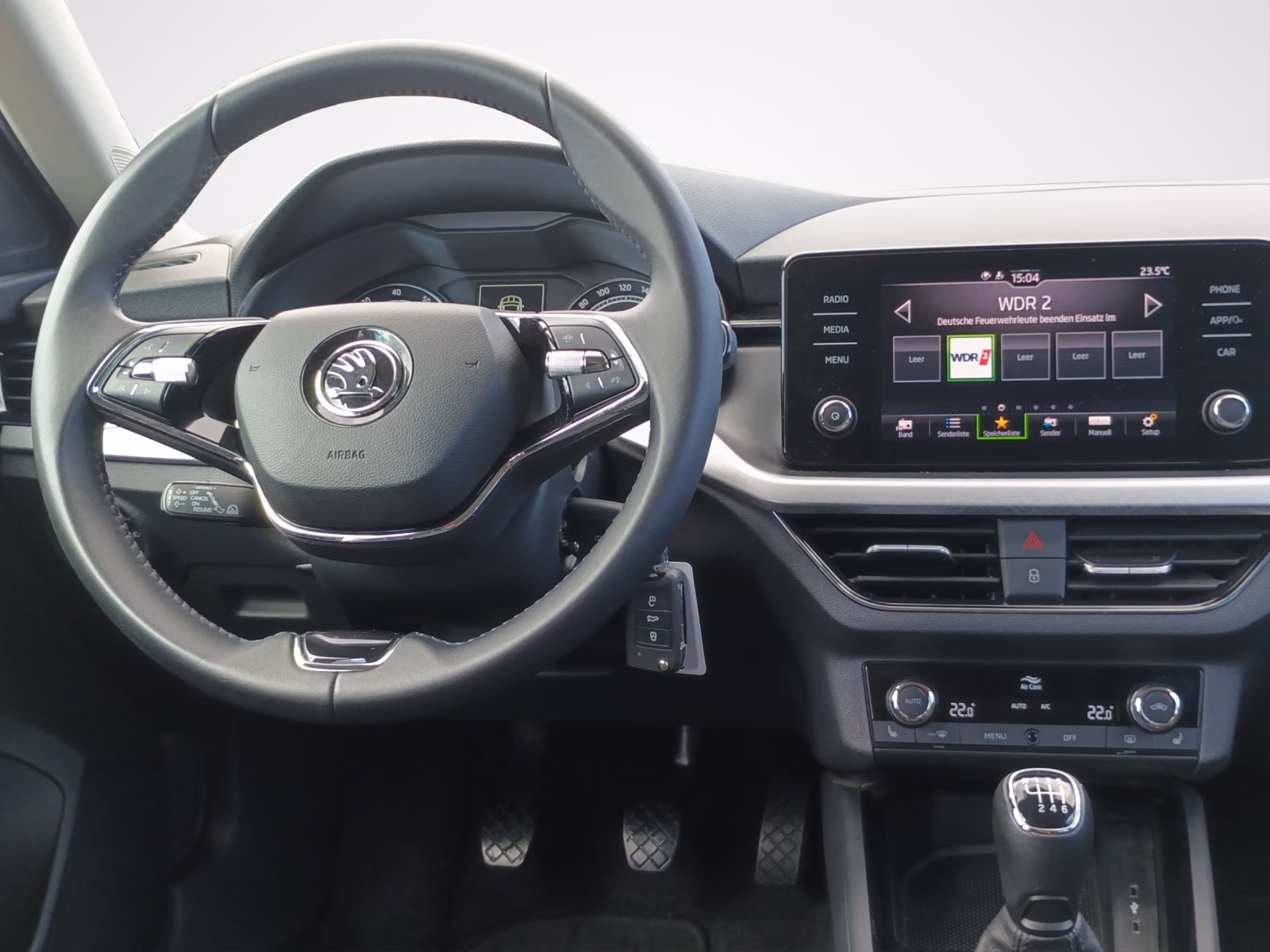 Skoda Kamiq 2023 г. Белый, пробег 52543 км