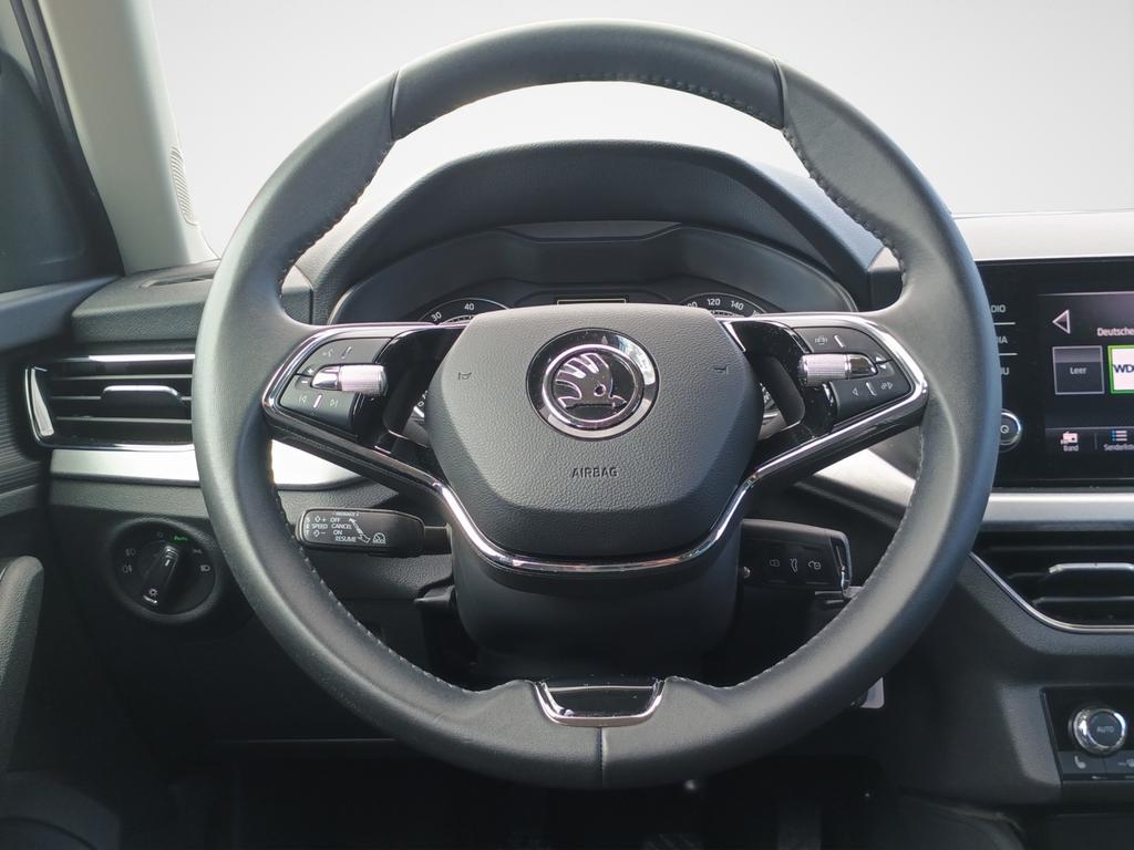 Skoda Kamiq 2023 г. Белый, пробег 52543 км