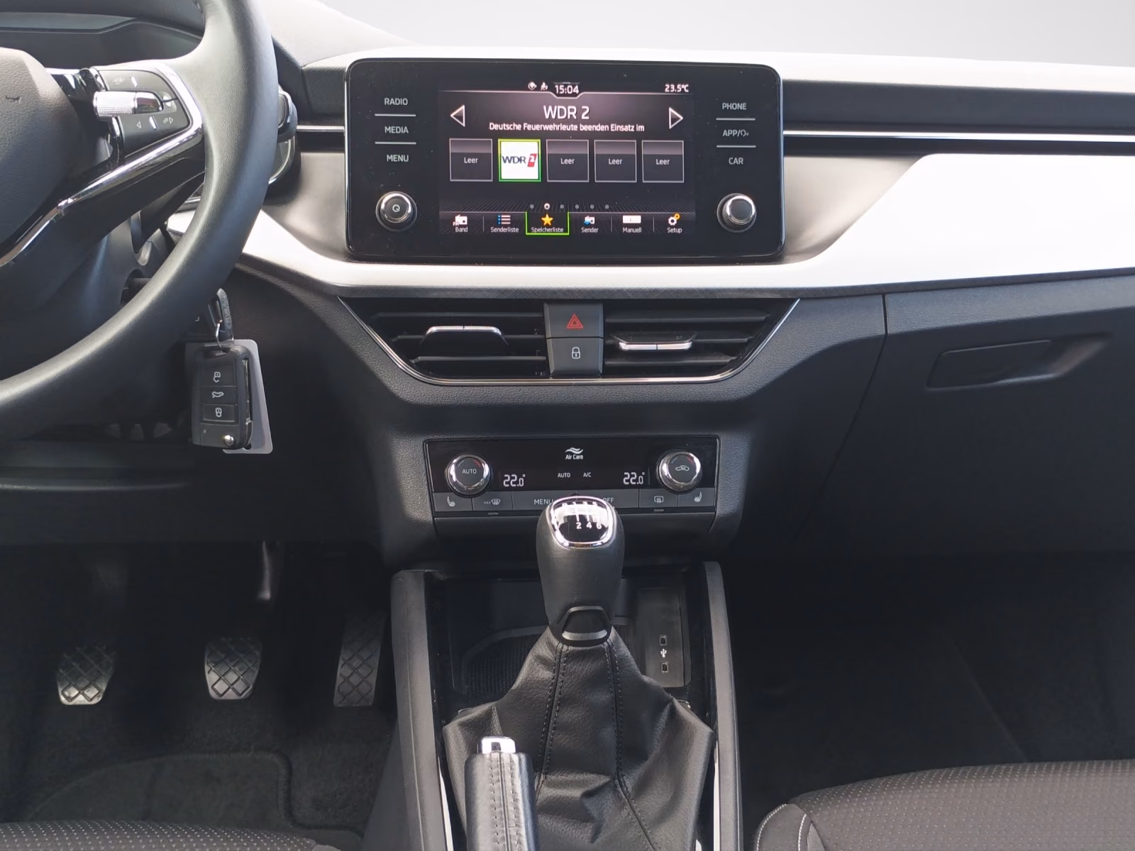 Skoda Kamiq 2023 г. Белый, пробег 52543 км