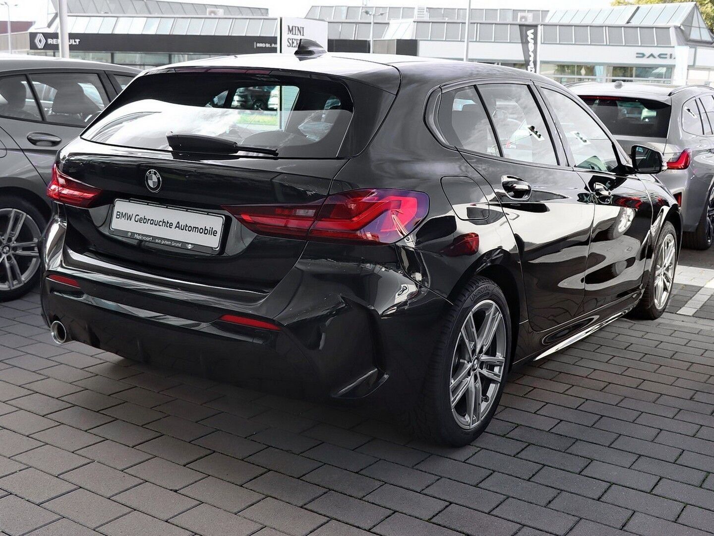 BMW 118 2024 г. Чёрный, пробег 19811 км