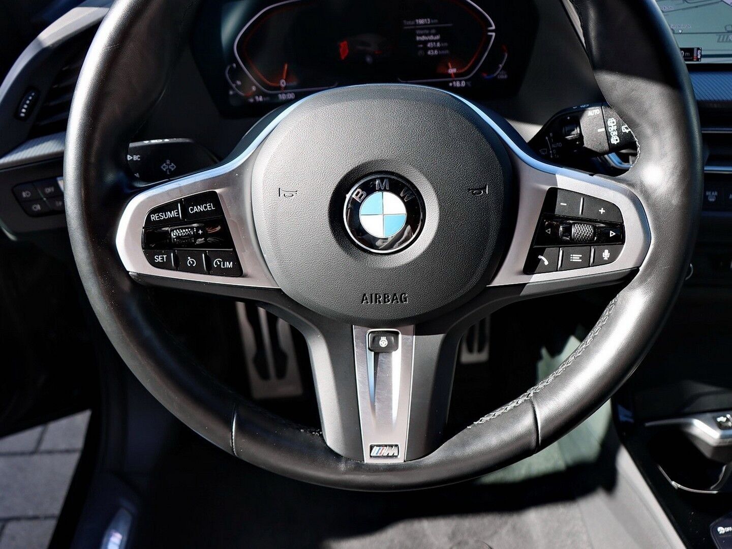 BMW 118 2024 г. Чёрный, пробег 19811 км