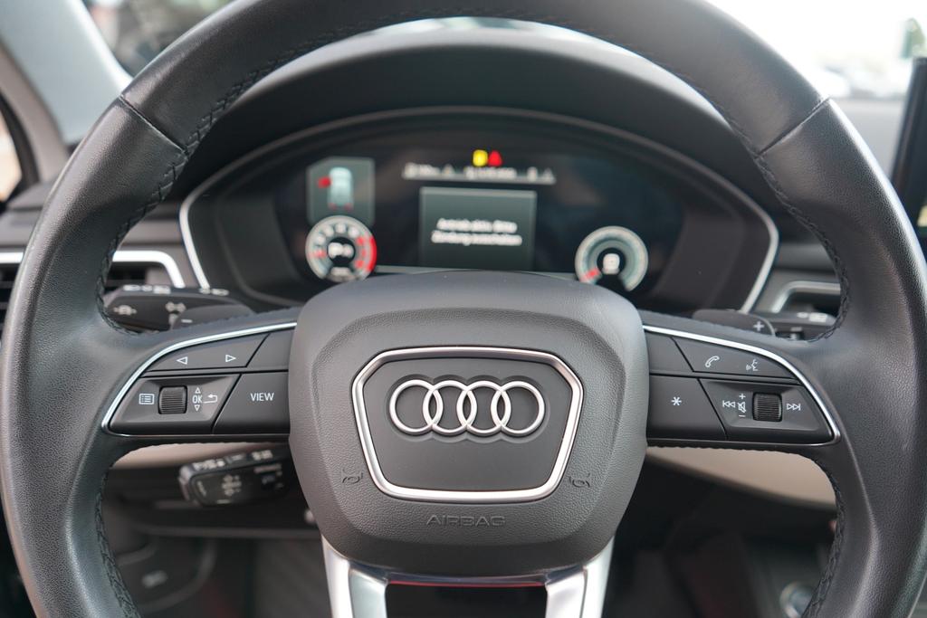 Audi A4 2022 г. Серый, пробег 53277 км