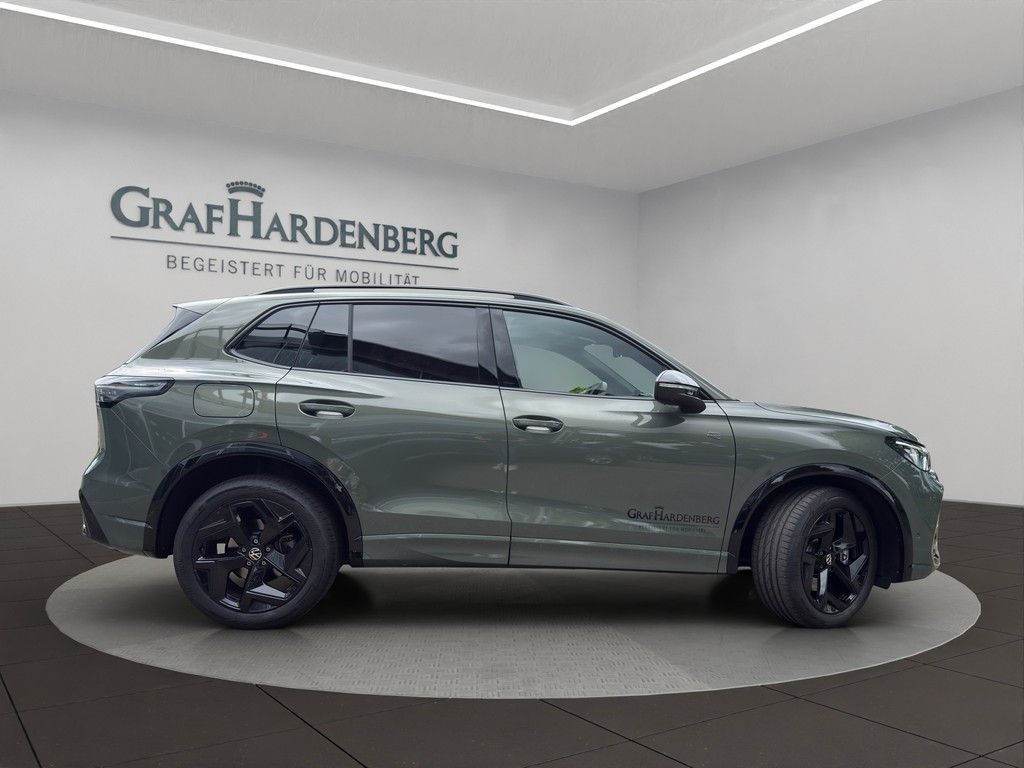 Volkswagen Tiguan 2025 г. Зелёный, пробег 23500 км
