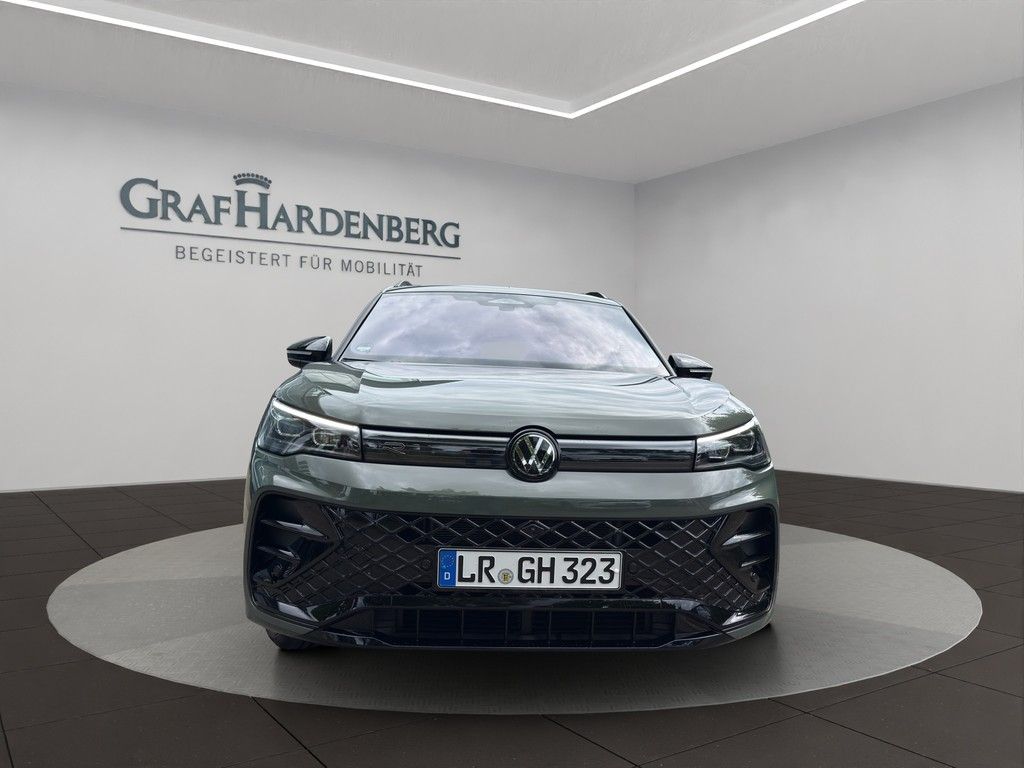 Volkswagen Tiguan 2025 г. Зелёный, пробег 23500 км
