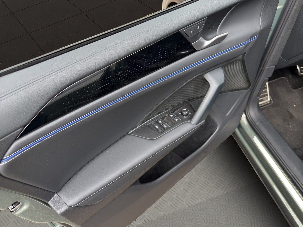 Volkswagen Tiguan 2025 г. Зелёный, пробег 23500 км